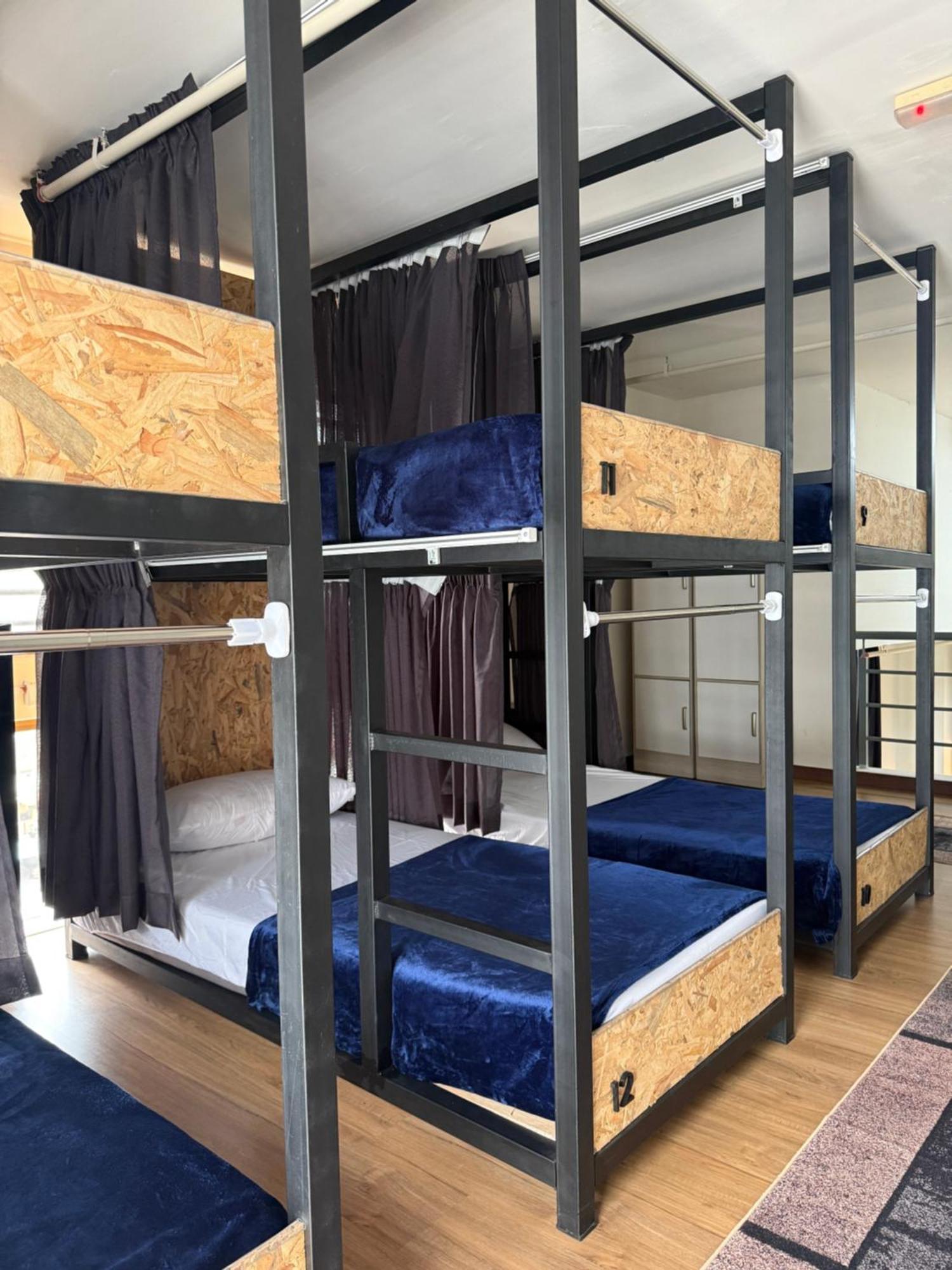 Mix Hostel Kl By Chillout Hostel เปอตาลิงจายา ภายนอก รูปภาพ