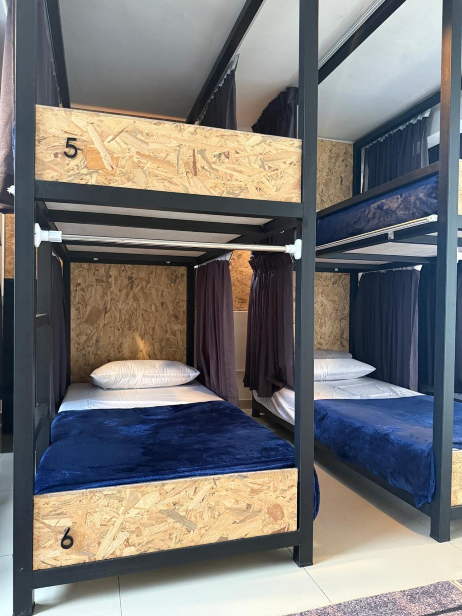 Mix Hostel Kl By Chillout Hostel เปอตาลิงจายา ภายนอก รูปภาพ