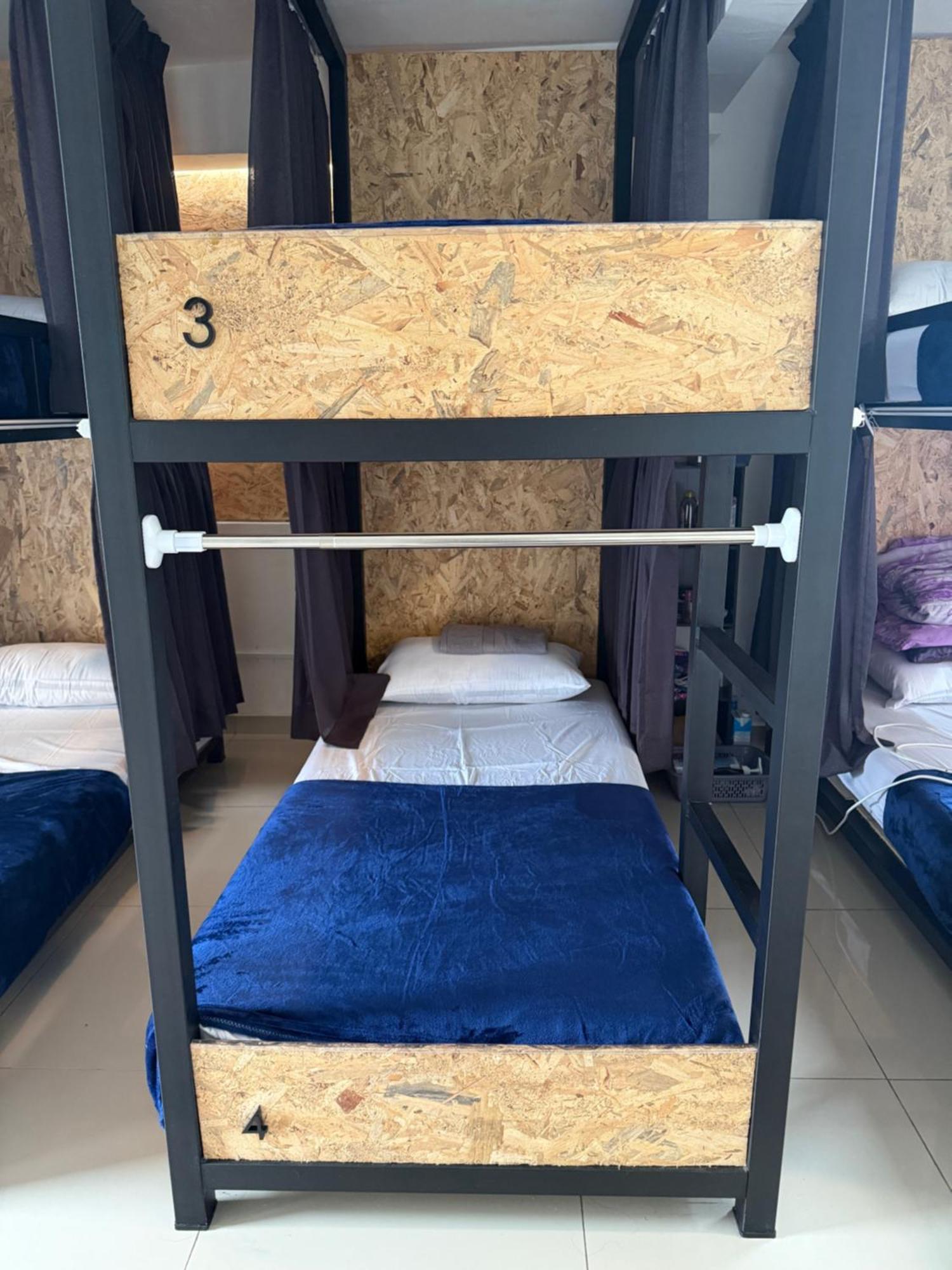 Mix Hostel Kl By Chillout Hostel เปอตาลิงจายา ภายนอก รูปภาพ